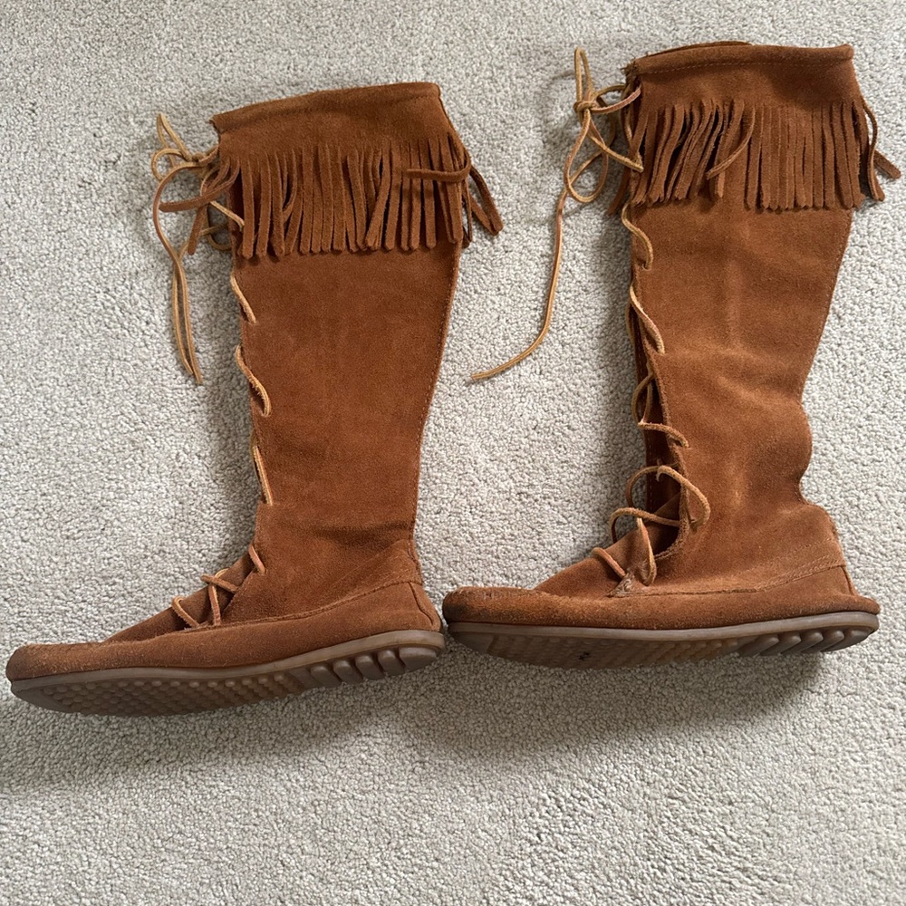 Minnetonka Lace Up Fringe Boots